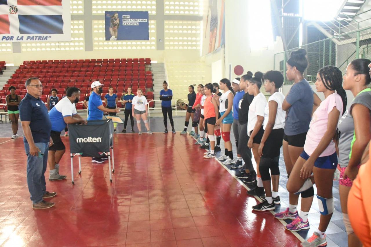 Las Guerrera Voleibol Club realizó un try-out donde observó jugadoras para el equipo superior. La observación fue en el Pabellón de Voleibol del Centro Olímpico Juan Pablo Duarte. (Prensa/Guerreras)