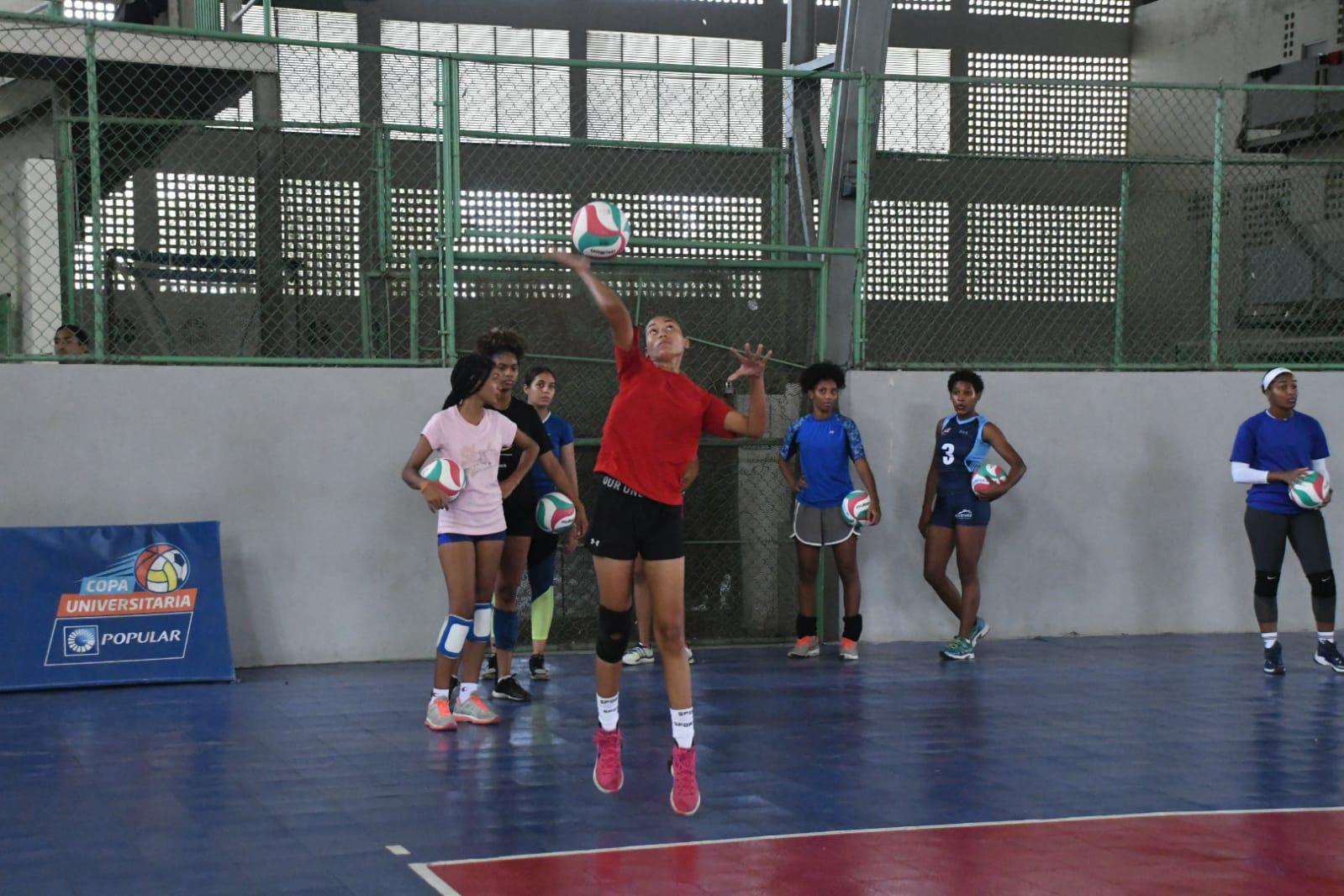 El Guerrera Voleibol Club realizó un try-out donde observó jugadoras para el equipo superior. La observación fue en el Pabellón de Voleibol del Centro Olímpico Juan Pablo Duarte. (Prensa/Guerreras)