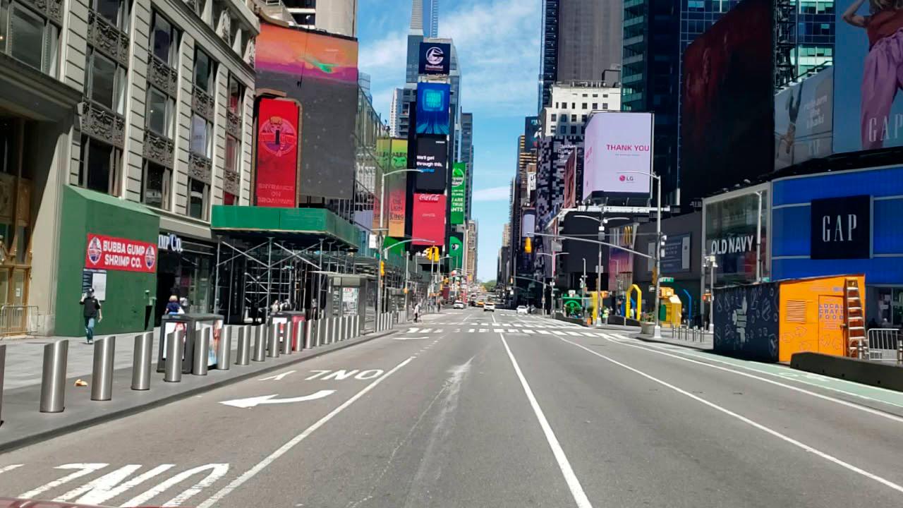 Así estuvieron las calles de la famosa plaza Times Square durante los primeros meses del COVID-19: vacías y desoladas, un panorama nunca antes visto.