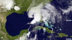 Vista de una tormenta tropical en su avance por el Golfo de México, en la costa oeste de Florida (Estados Unidos).