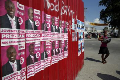 Vista de propaganda electoral en Puerto Príncipe (Haití). 