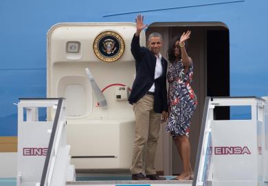 El presidente de Estados Unidos, Barack Obama, junto a su esposa Michelle, se despiden hoy, martes 22 de marzo de 2016, en La Habana.