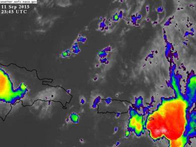  Imagen infrarroja. Se observa el amplio campo nuboso de la Onda Tropical al sureste de Puerto Rico 