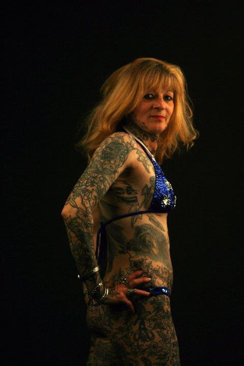 Fallece la mujer más tatuada de Francia