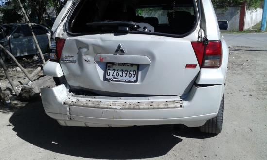 Tres heridos durante un accidente en reductor en la autopista Las Américas 