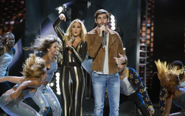 Enrique Iglesias arrasa en los Latin American Music Awards con cinco premios 