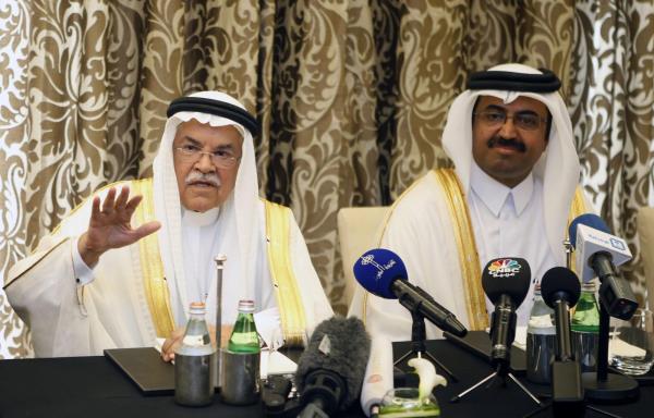 Arabia Saudí, Rusia, Venezuela y Catar acuerdan congelar la producción petrolera