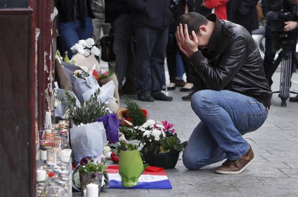 Ataques en París dejan un saldo de 129 muertos y 352 heridos