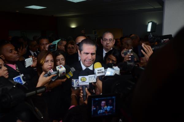 Luis Abinader pide a la sociedad dominicana unirse contra la violencia