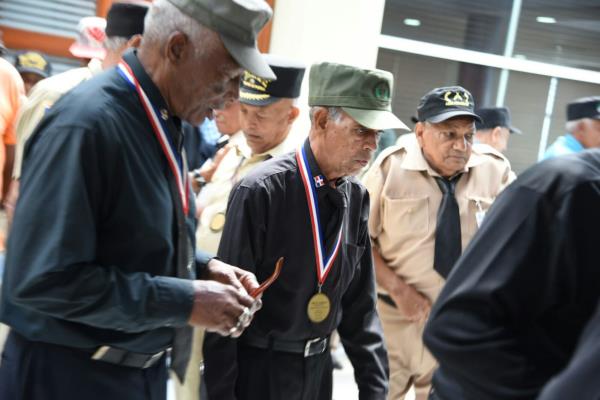 Militares piden a Tribunal Constitucional reconocer derechos adquiridos