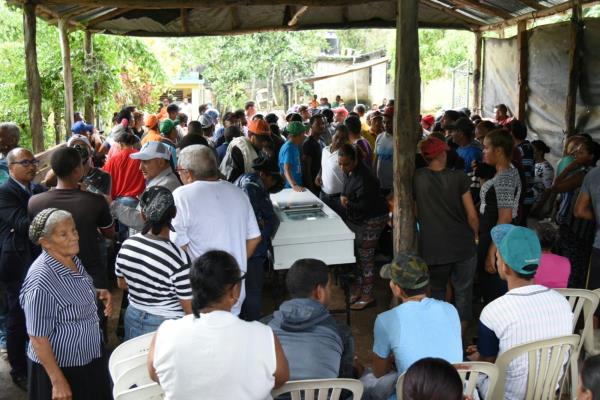 Tres muertos y dos heridos de gravedad tras derrumbe en Salcedo