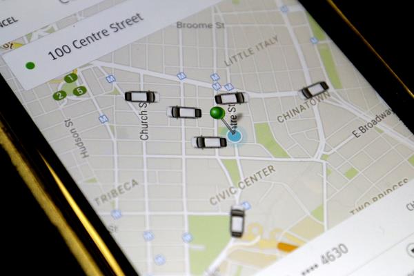 Uber: “No somos taxis y estamos abiertos a una regulación que beneficie al ciudadano”