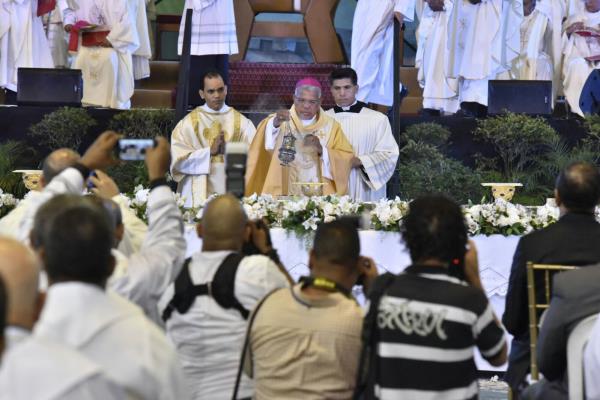 El nuevo arzobispo monseñor Francisco Ozoria anunció un relanzamiento del Plan Arquidiocesano