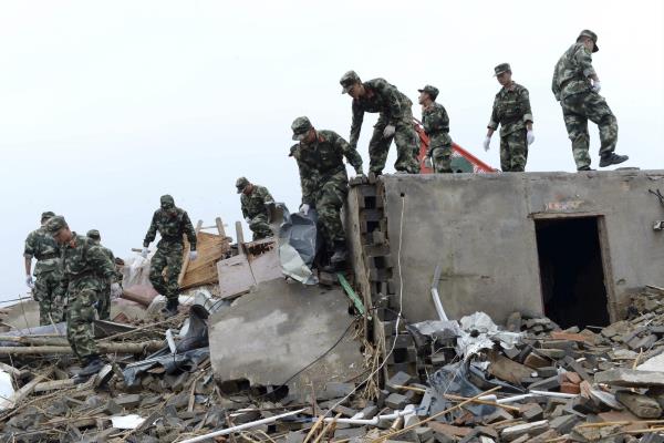 China: 98 muertos y 800 heridos la cifra de víctimas por tornado