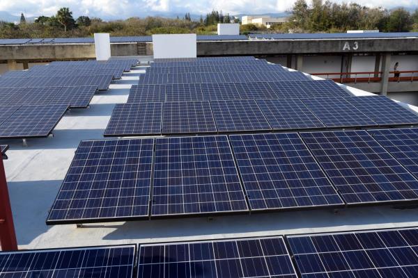 La PUCMM inaugura una planta solar en el campus de Santiago