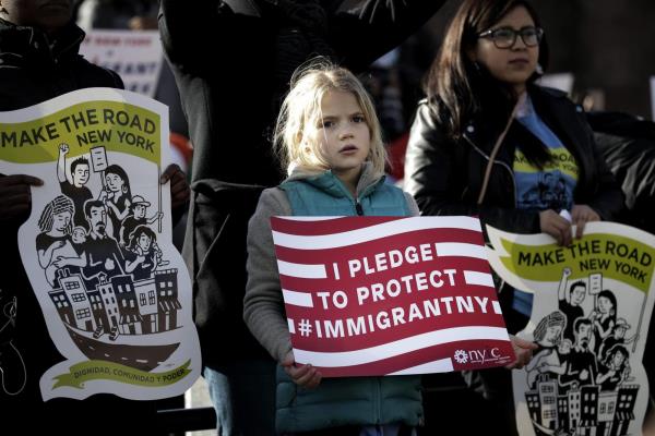 Grandes ciudades de EE.UU. protestan contra orden de inmigración del presidente Trump