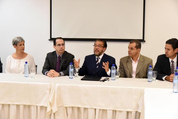 Guillermo Moreno presenta su plan de Gobierno ante el empresariado de Santiago
