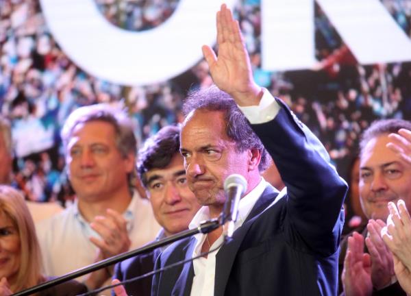 Opositor Mauricio Macri se consagra nuevo presidente de Argentina