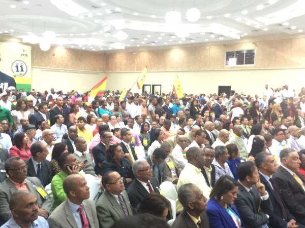 Danilo Medina afirma que no habrá gobierno más “honesto” y promete más de 62 mil viviendas