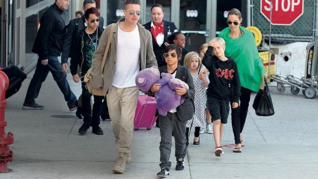 Resultado de imagen para El FBI visita a Angelina y los niños