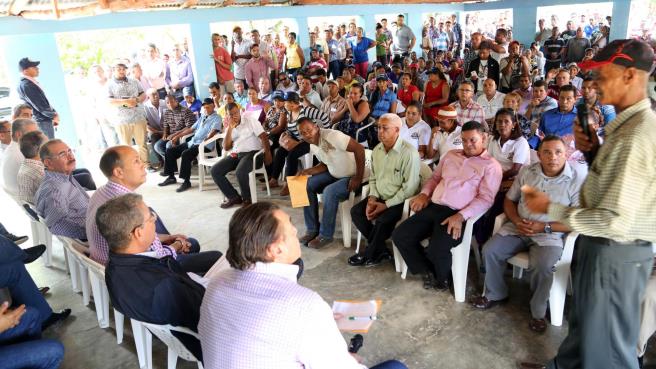 Danilo Medina afirma seguirá trabajando para mejorar la condición de la clase media