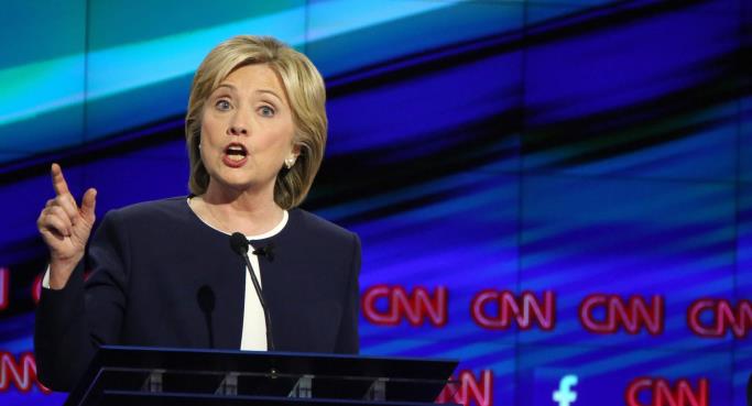 Clinton domina la escena en un debate que da crédito a Sanders y a O’Malley