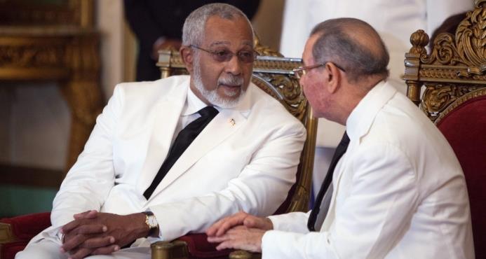 Daniel Supplice conversa con el presidente Danilo Medina el 20 de abril de 2015, el día que presentó sus cartas credenciales en República Dominicana.