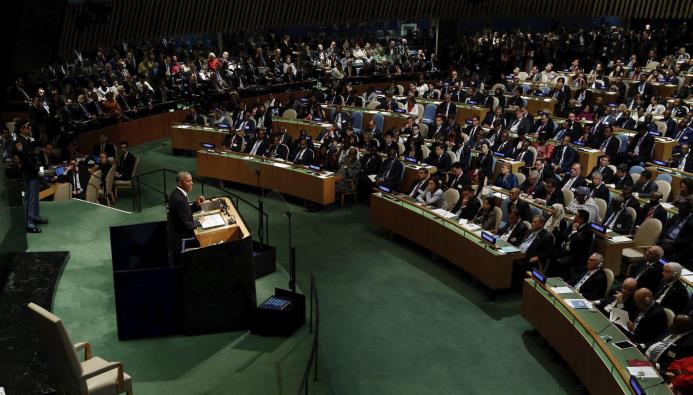 NUEVA YORK (Estados Unidos). El presidente estadounidense, Barack Obama (i), pronuncia su discurso durante el debate del 71 periodo de sesiones de la Asamblea General de Naciones Unidas, en la sede del a ONU en Nueva York, Estados Unidos, hoy, 20 de septiembre de 2016. 