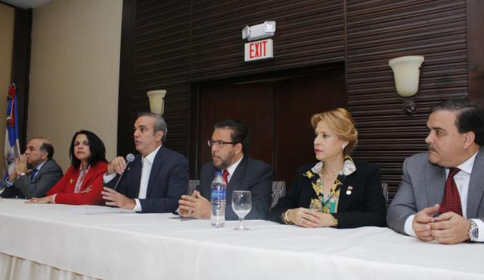 Pelegrín Castillo, Minou Tavárez, Luis Abinader, Guillermo Moreno, Soraya Aquino y Elías Wessin.
