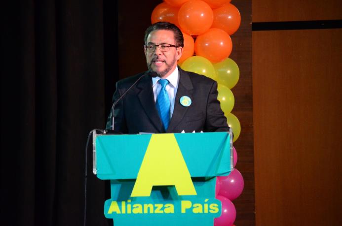 El candidato presidencial de Alianza País, Guillermo Moreno.