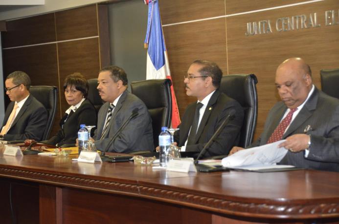 Miembros del Pleno de la Junta Central Electoral.