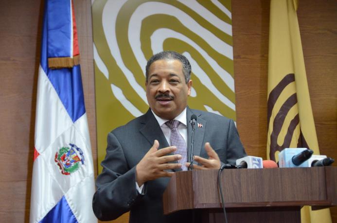 Presidente de la Junta Central Electoral, Roberto Rosario, pide celebrar convenciones.