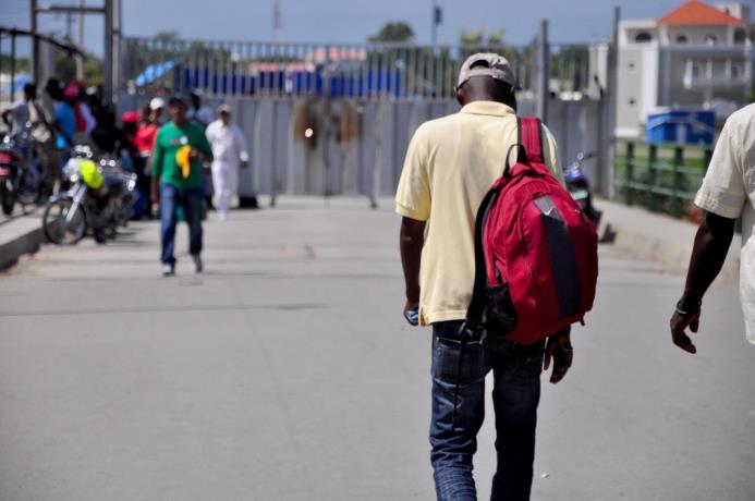 The US decision to resume deportations comes after a "significant increase" in the number of Haitians trying to enter US territory through the southwest border