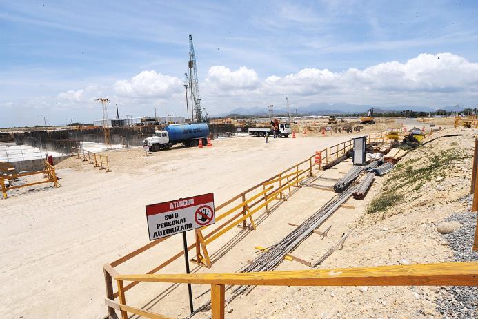 El Gobierno proyecta que la central a carbón de Punta Catalina inicie operaciones en 2017.