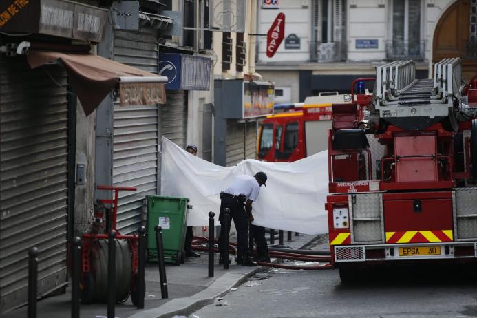 Un fuego en París deja ocho muertos, seis adultos y dos menores de edad