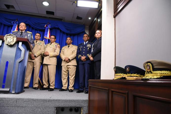Jefe de la Policía Nacional, ministro de Defensa, procurador general de la República y ministro de Interior y Policía, durante rueda de prensa.