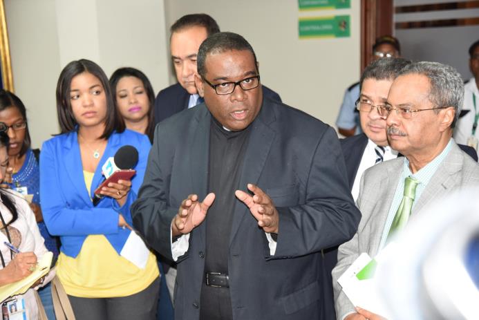 El rector Castro Marte ofrece detalles del encuentro.