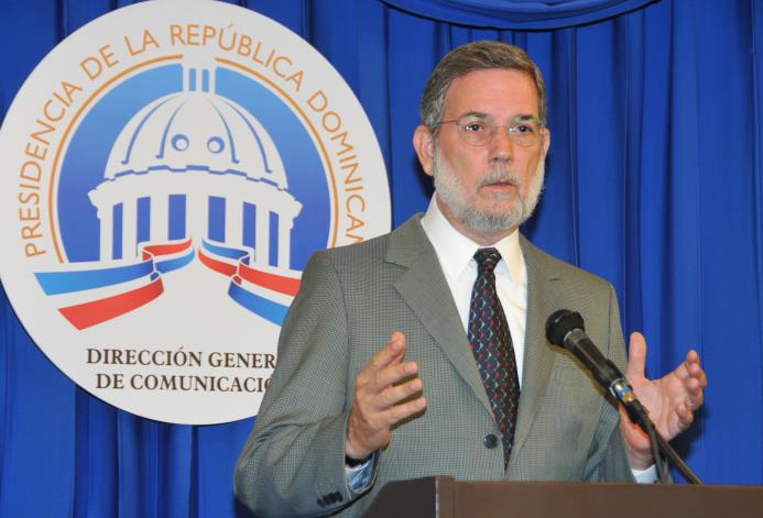 Roberto Rodríguez Marchena dirigió la rueda de prensa.