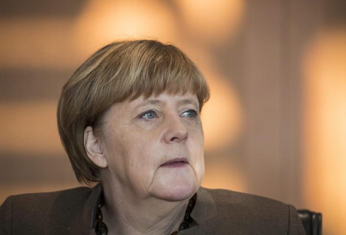 La canciller alemana, Angela Merkel, durante una sesión del Gabinete en la Cancillería en Berlín (Alemania), hoy, 21 de diciembre de 2016.