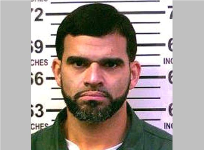 Félix Pérez, acusado de múltiples atracos y preso en Rikers Island por robo, está demandando a la policía y la ciudad por $10 millones de dólares