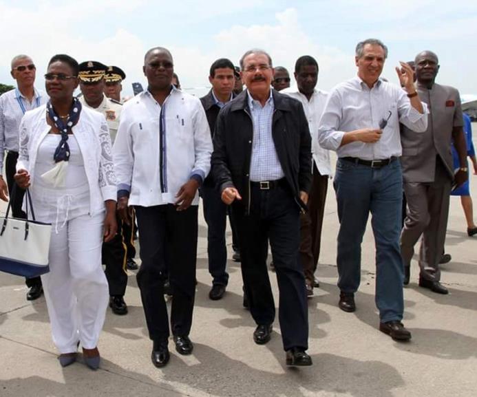 El mandatario dominicano a su llegada a Puerto Príncipe.