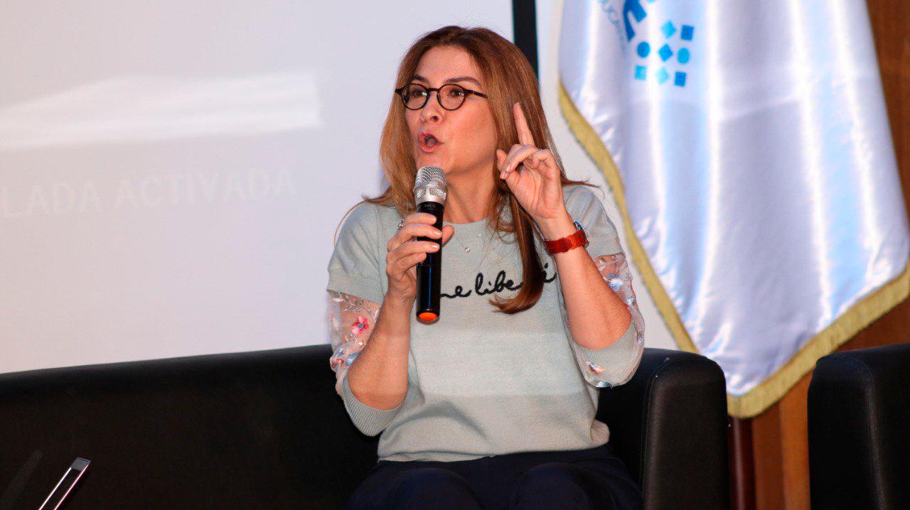 A Carolina Mejía le preocupa alianza del PRM con partidos que encabeza Fuerza del Pueblo - Diario Libre