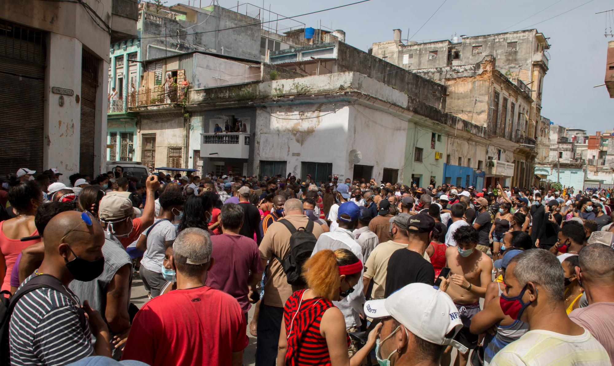 La diáspora apoya las protestas en Cuba; el gobierno acusa a EE.UU. de  respaldarlas