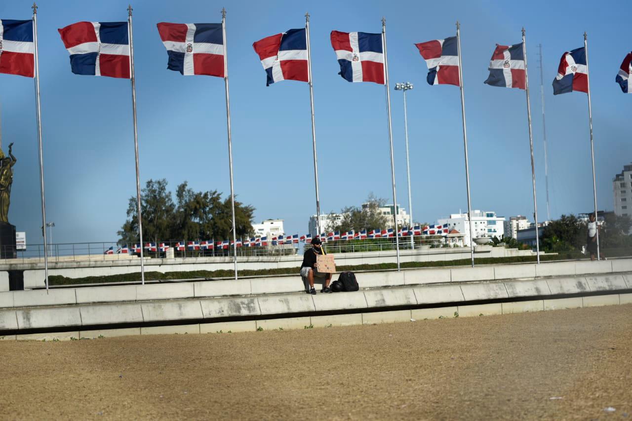 Plaza de la Bandera vuelve a la normalidad después de casi dos semanas de protestas 