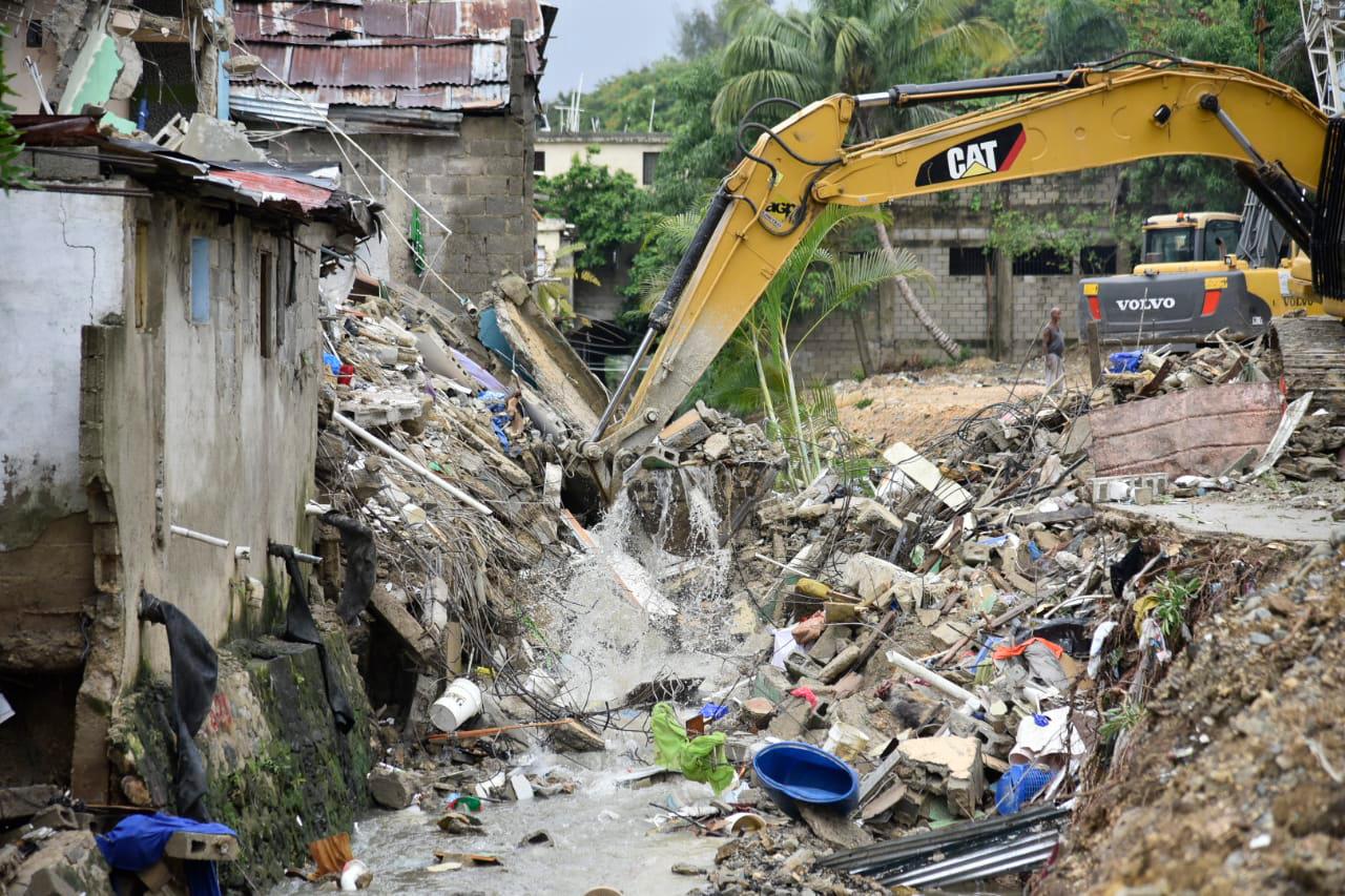 Abinader ordena reparación de viviendas afectadas por la tormenta Laura 