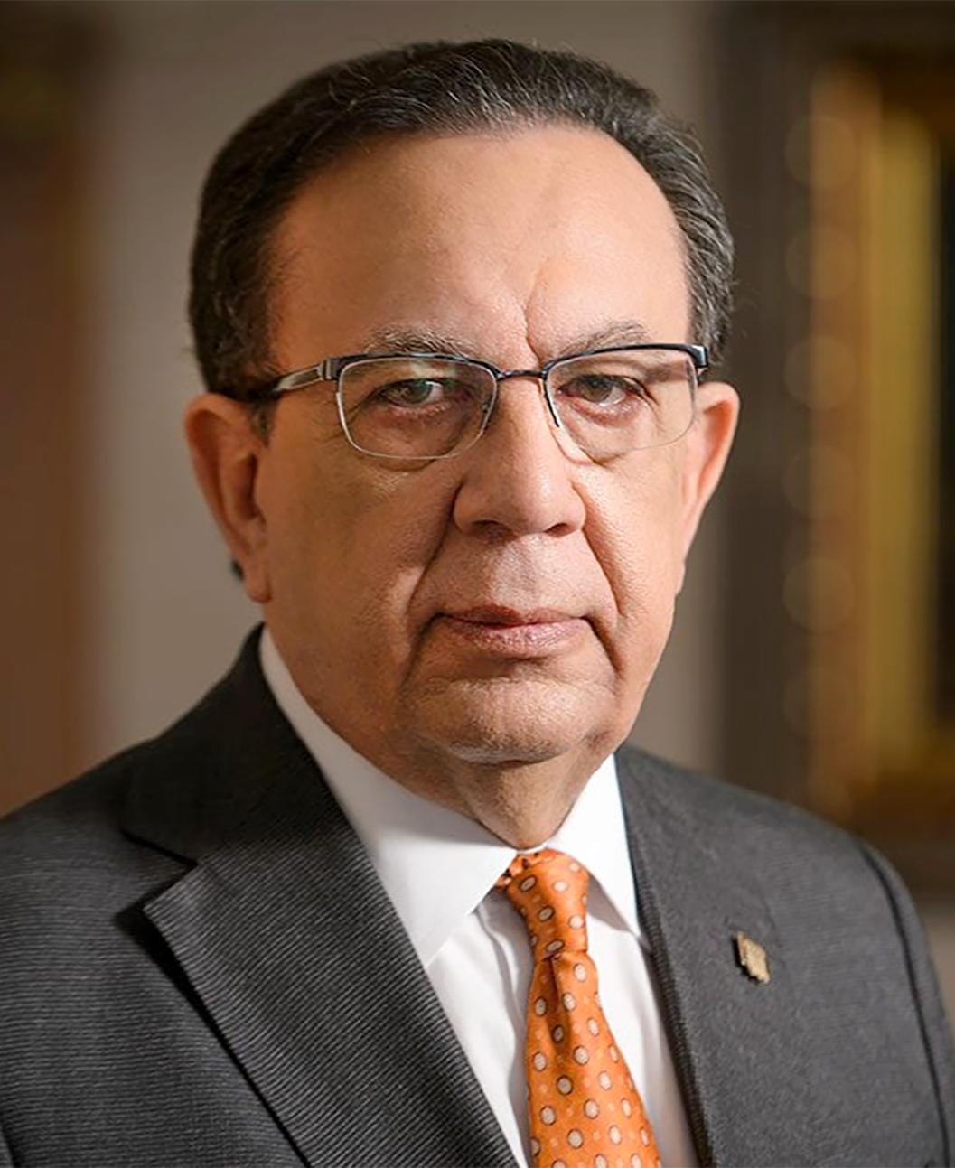 $!Héctor Valdez Albizu, gobernador del Banco Central.