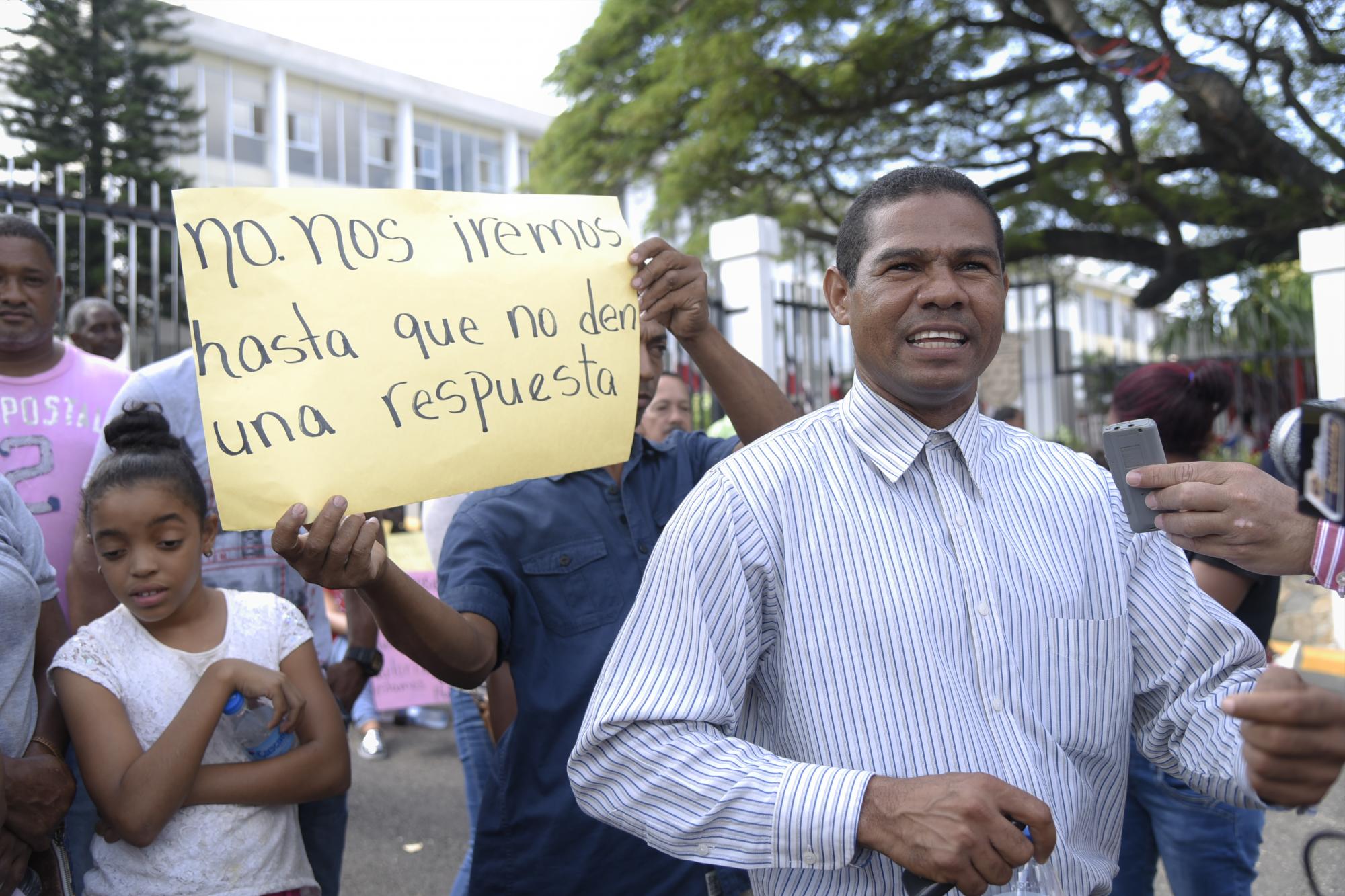 Los voceros de las familias afectadas dijeron que por los barrios no han pasado “ni el alcalde Abel Martínez, ni los diputados y tampoco la gobernadora provincial”.