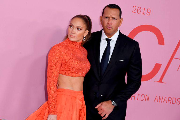 The new rules that impose JLo on Alex Rodríguez that include access to his cellular, say Page Six