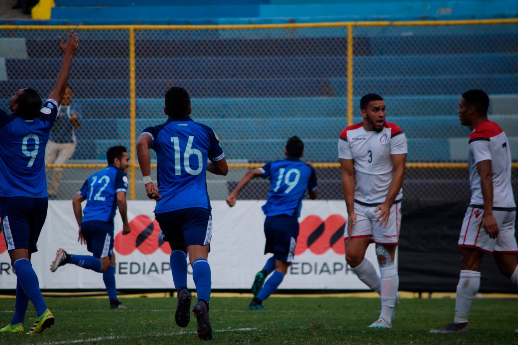 Liga de Naciones CONCACAF 2019: El Salvador 2 La Republica Dominicana 0. El-salvador-rd_12658147_20191119213123