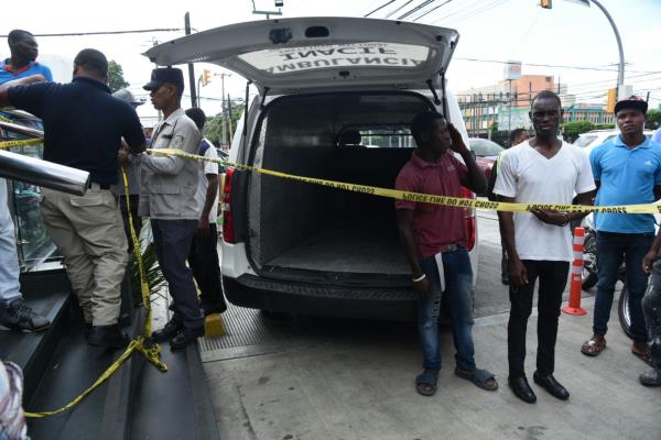 Guardián mata limpiabotas en la avenida Núñez de Cáceres